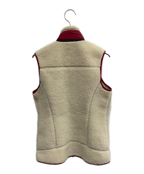 Patagonia（パタゴニア）Patagonia (パタゴニア) Patagonia　ベージュ×レッド　クラシック・レトロX・ベスト　ボアジャケット ベージュ×レッド サイズ:SIZE XSの古着・服飾アイテム