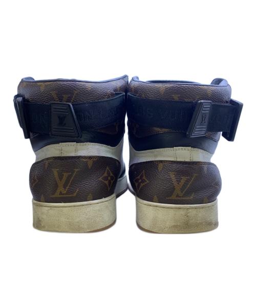 LOUIS VUITTON（ルイ ヴィトン）LOUIS VUITTON (ルイ ヴィトン) リヴォリ・ライン ハイカットスニーカー　モノグラム ホワイト×ブラウン サイズ:SIZE 8の古着・服飾アイテム