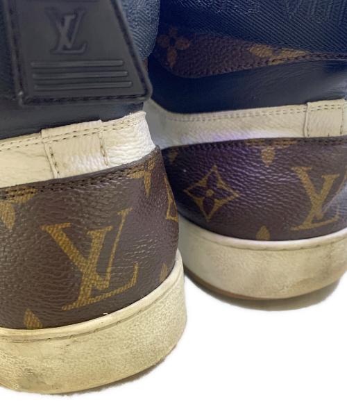 LOUIS VUITTON（ルイ ヴィトン）LOUIS VUITTON (ルイ ヴィトン) リヴォリ・ライン ハイカットスニーカー　モノグラム ホワイト×ブラウン サイズ:SIZE 8の古着・服飾アイテム