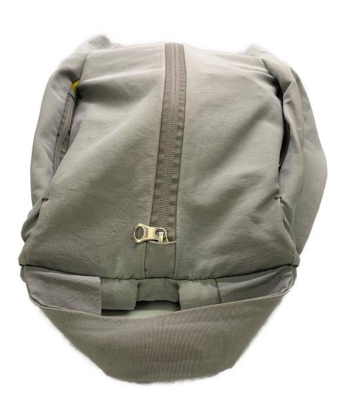 CAMPER（カンペール）CAMPER (カンペール) CAMPER　グレー　リュック グレーの古着・服飾アイテム