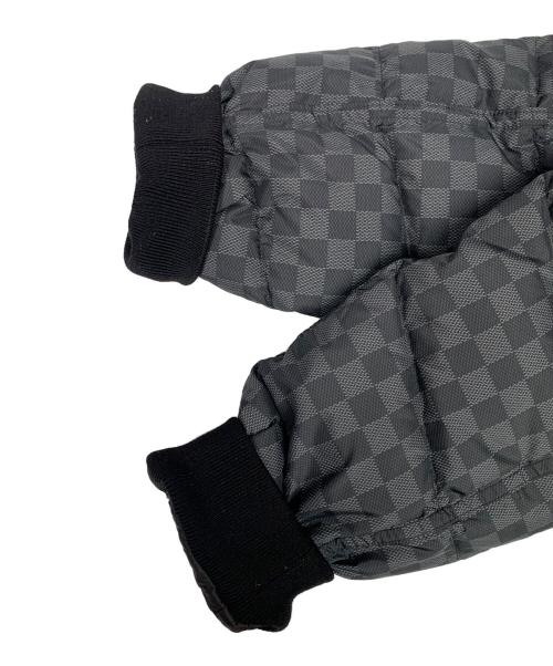 LOUIS VUITTON（ルイ ヴィトン）LOUIS VUITTON (ルイ ヴィトン) LOUIS VUITTON　ダミエグラフィットリバーシブルダウンジャケット　 ブラック サイズ:SIZE 52の古着・服飾アイテム