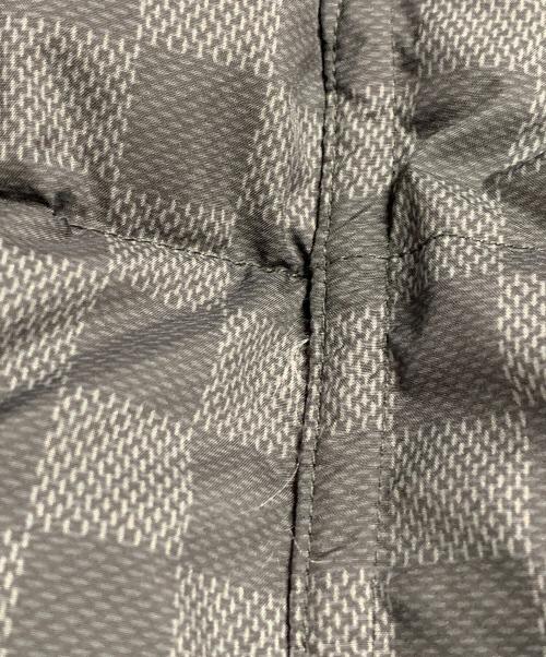 LOUIS VUITTON（ルイ ヴィトン）LOUIS VUITTON (ルイ ヴィトン) LOUIS VUITTON　ダミエグラフィットリバーシブルダウンジャケット　 ブラック サイズ:SIZE 52の古着・服飾アイテム