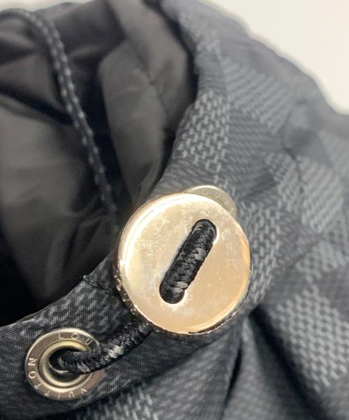 LOUIS VUITTON（ルイ ヴィトン）LOUIS VUITTON (ルイ ヴィトン) LOUIS VUITTON　ダミエグラフィットリバーシブルダウンジャケット　 ブラック サイズ:SIZE 52の古着・服飾アイテム