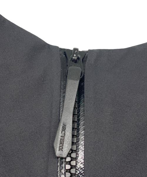 ARC'TERYX（アークテリクス）ARC'TERYX (アークテリクス) ARC'TERYX　ブラック　BETA JACKET　ナイロンジャケット ブラック サイズ:SIZE Mの古着・服飾アイテム