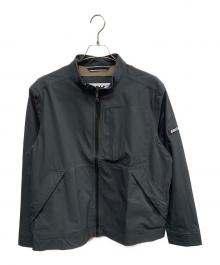 AIGLE（エーグル）の古着「AIGLE　グレー　撥水 保温 3レイヤー 　ソフトシェルジャケット」｜グレー