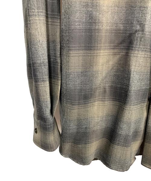 AURALEE（オーラリー）AURALEE (オーラリー) AURALEE　グレー　SUPER LIGHT WOOL CHECK SHIRT　長袖シャツ グレー サイズ:SIZE 4の古着・服飾アイテム