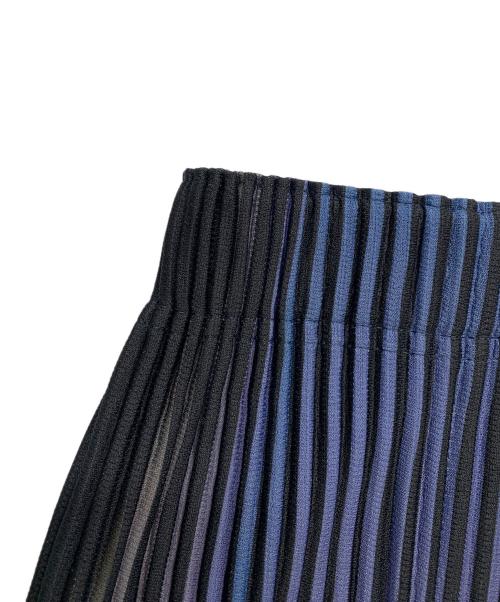 HOMME PLISSE ISSEY MIYAKE（オム プリッセ イッセイ ミヤケ）HOMME PLISSE ISSEY MIYAKE (オム プリッセ イッセイ ミヤケ) HOMME PLISSE ISSEY MIYAKE　	ブラック×ブルー　パンツ ブラック×ブルー サイズ:SIZE 2の古着・服飾アイテム