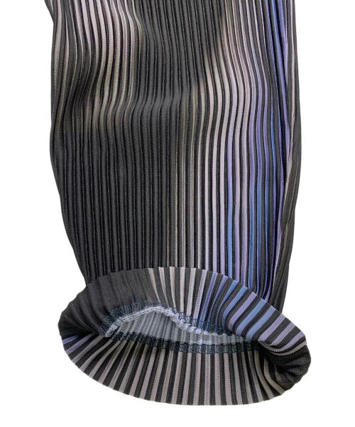HOMME PLISSE ISSEY MIYAKE（オム プリッセ イッセイ ミヤケ）HOMME PLISSE ISSEY MIYAKE (オム プリッセ イッセイ ミヤケ) HOMME PLISSE ISSEY MIYAKE　	ブラック×ブルー　パンツ ブラック×ブルー サイズ:SIZE 2の古着・服飾アイテム