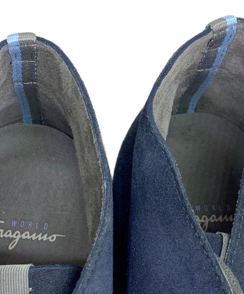 Salvatore Ferragamo（サルヴァトーレ フェラガモ）Salvatore Ferragamo (サルヴァトーレ フェラガモ) チャッカーブーツ ネイビー サイズ:SIZE 7 1/2の古着・服飾アイテム