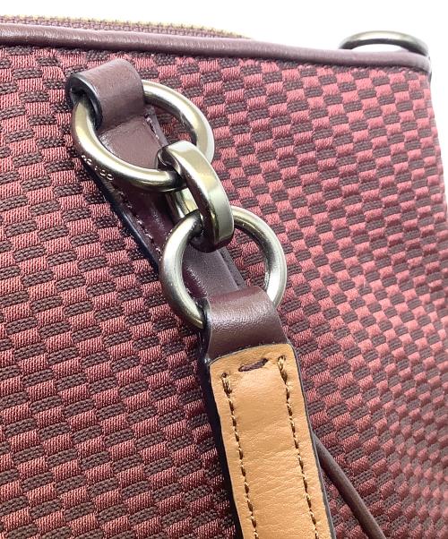 COACH（コーチ）COACH (コーチ) COACH　エヴァフォーン　	クロボディ　ショルダーバッグ ベージュの古着・服飾アイテム