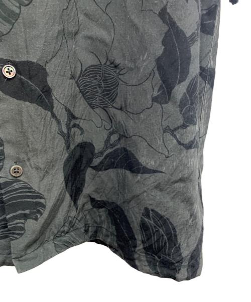 BUDSPOOL（バッズプール）BUDSPOOL (バッズプール) Gakkin (ガッキン) BUDSPOOL×GAKKIN　廻り花 HAWAIIAN SHIRT　半袖シャツ グレー サイズ:SIZE Lの古着・服飾アイテム
