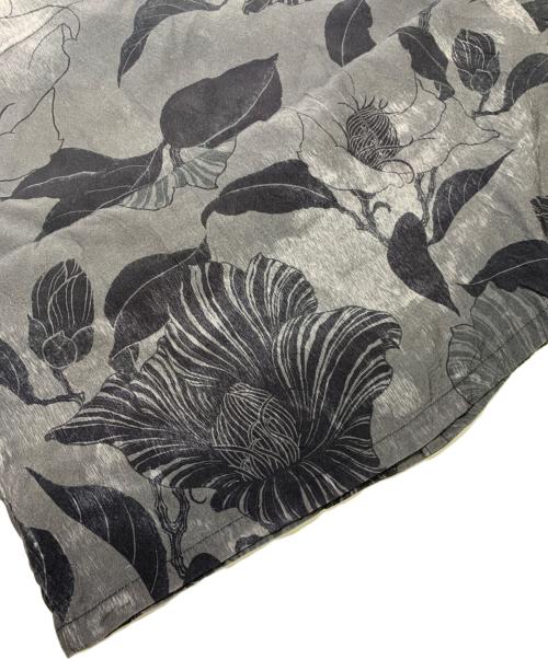 BUDSPOOL（バッズプール）BUDSPOOL (バッズプール) Gakkin (ガッキン) BUDSPOOL×GAKKIN　廻り花 HAWAIIAN SHIRT　半袖シャツ グレー サイズ:SIZE Lの古着・服飾アイテム