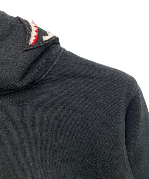 A BATHING APE（アベイシングエイプ）A BATHING APE (アベイシングエイプ) SHARK HOODIE　プルオーバーパーカー ブラック サイズ:Mの古着・服飾アイテム