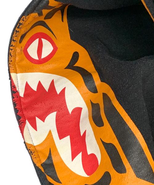 A BATHING APE（アベイシングエイプ）A BATHING APE (アベイシングエイプ) SHARK HOODIE　プルオーバーパーカー ブラック サイズ:Mの古着・服飾アイテム