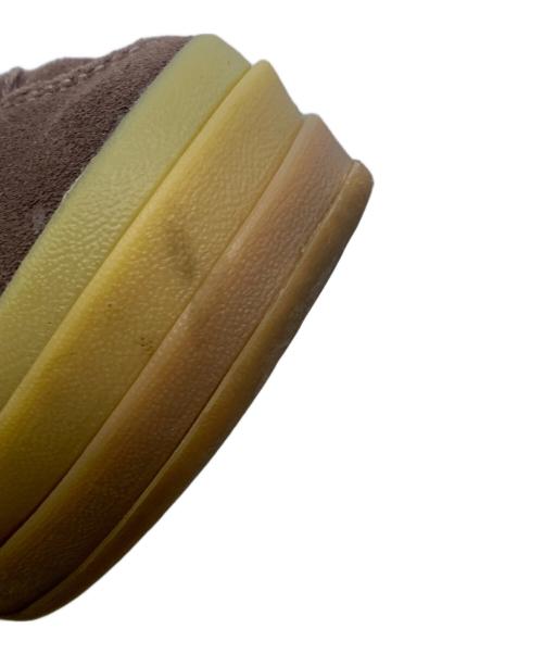 adidas（アディダス）adidas (アディダス) GAZELLE　ローカットスニーカー ブラウン×ピンク サイズ:22の古着・服飾アイテム