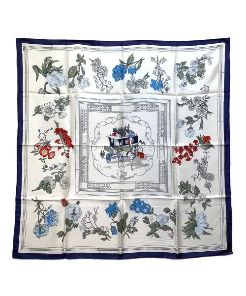 HERMES（エルメス）HERMES (エルメス) カレ90 Quai aux Fleurs 花咲く海岸通り シルクスカーフ ブルー×ホワイトの古着・服飾アイテム