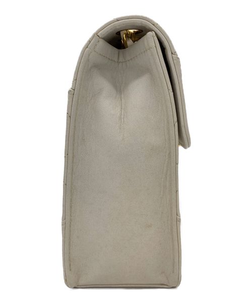 CHANEL（シャネル）CHANEL (シャネル) ダブルチェーンショルダーバッグ ホワイトの古着・服飾アイテム