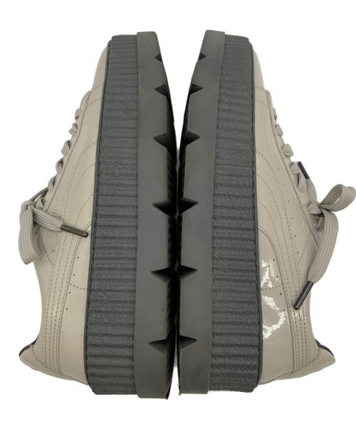 PUMA（プーマ）PUMA (プーマ) FENTY by Rihanna (フェンティバイリアーナ) エナメルポインテッドスニーカー グレーブラック サイズ:25の古着・服飾アイテム