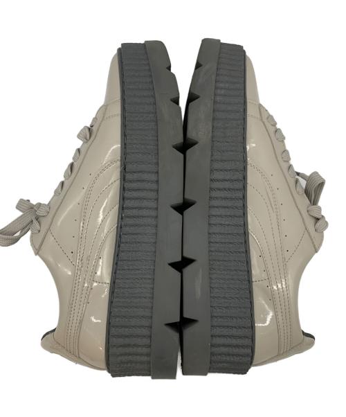 PUMA（プーマ）PUMA (プーマ) FENTY by Rihanna (フェンティバイリアーナ) エナメルポインテッドスニーカー グレーブラック サイズ:25の古着・服飾アイテム