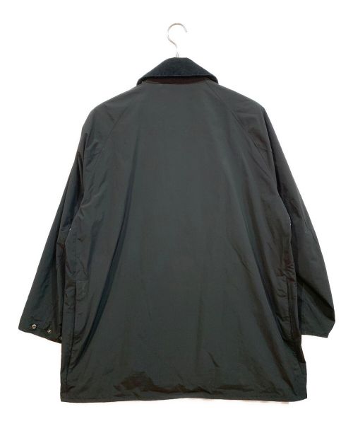 Barbour（バブアー）Barbour (バブアー) Barbour オーバーサイズドミドルコート ブラック×グリーン サイズ:42の古着・服飾アイテム