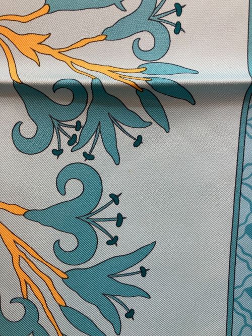 HERMES（エルメス）HERMES (エルメス) Les Printemps de Thera / ラテの春 スカイブルーの古着・服飾アイテム