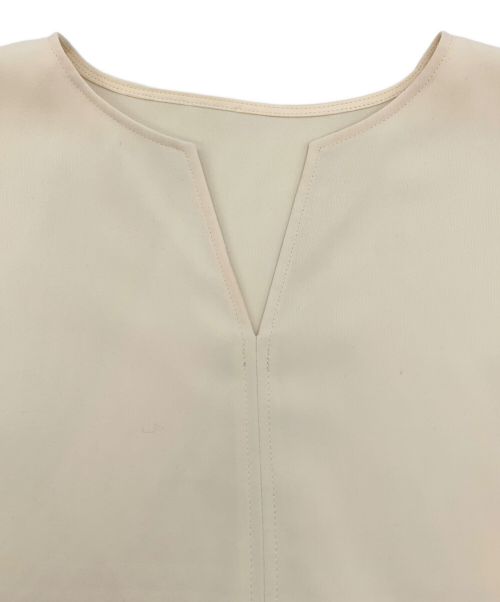 UNITED TOKYO（ユナイテッドトーキョー）UNITED TOKYO (ユナイテッドトーキョー) UNITED TOKYO スキッパーブラウス アイボリーの古着・服飾アイテム