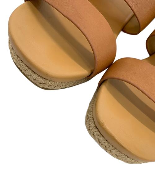 UGG（アグ）UGG (アグ) ウェッジソールサンダル ブラウン×ベージュ サイズ:24の古着・服飾アイテム