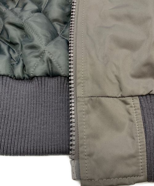 YOHJI YAMAMOTO（ヨウジヤマモト）YOHJI YAMAMOTO (ヨウジヤマモト) YOHJI YAMAMOTO　PE TWILL R-DETACHABLE SLEEVES BLOUSON　	FV-J53-901 グレー サイズ:2の古着・服飾アイテム