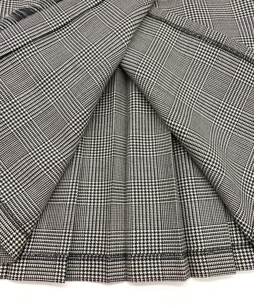 O'NEIL OF DUBLIN（オニールオブダブリン）O'NEIL OF DUBLIN (オニールオブダブリン) グレンチェックキルトスカート ブラック×ホワイト サイズ:US6の古着・服飾アイテム