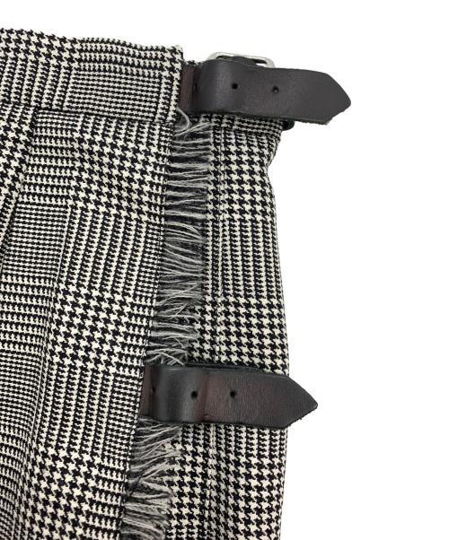 O'NEIL OF DUBLIN（オニールオブダブリン）O'NEIL OF DUBLIN (オニールオブダブリン) グレンチェックキルトスカート ブラック×ホワイト サイズ:US6の古着・服飾アイテム