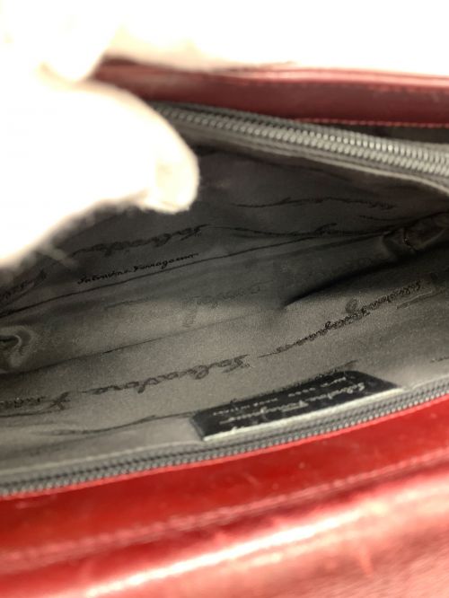 Salvatore Ferragamo（サルヴァトーレ フェラガモ）Salvatore Ferragamo (サルヴァトーレ フェラガモ) ヴァラチェーンショルダーバッグ ボルドーの古着・服飾アイテム