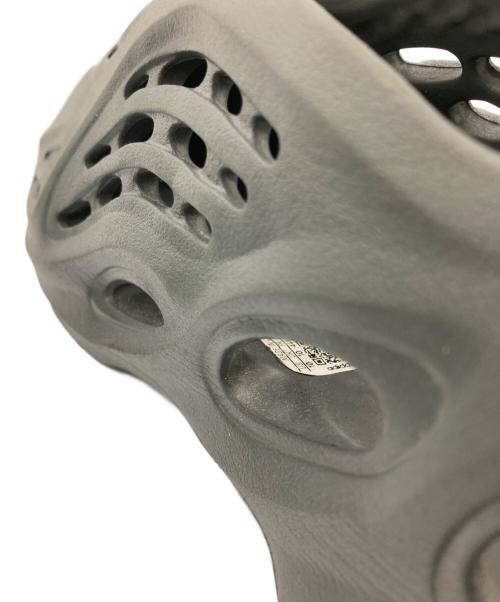 adidas（アディダス）adidas (アディダス) YEEZY Foam Runner Onyx グレー サイズ:US10の古着・服飾アイテム