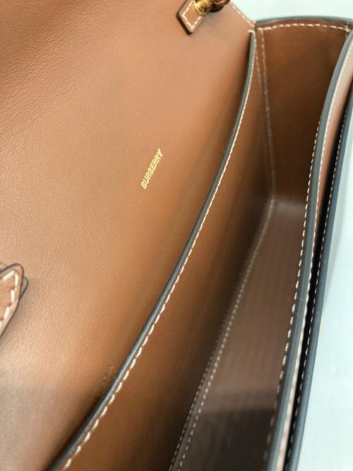 BURBERRY（バーバリー）BURBERRY (バーバリー) ショルダーバッグ ブラック×ホワイトの古着・服飾アイテム