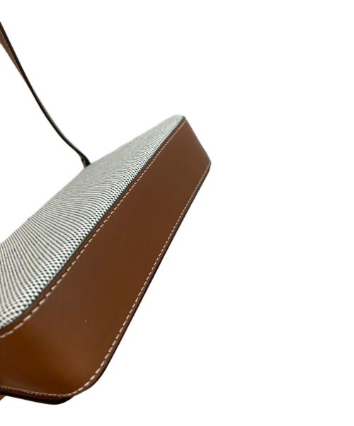 BURBERRY（バーバリー）BURBERRY (バーバリー) ショルダーバッグ ブラック×ホワイトの古着・服飾アイテム