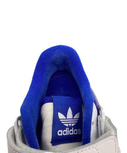 adidas（アディダス）adidas (アディダス) ＦＯＲＵＭ　ＬＯＷ ホワイト×ブルー サイズ:25㎝の古着・服飾アイテム