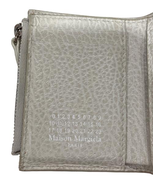 Maison Margiela（メゾンマルジェラ）Maison Margiela (メゾンマルジェラ) 3つ折り財布 ベージュの古着・服飾アイテム