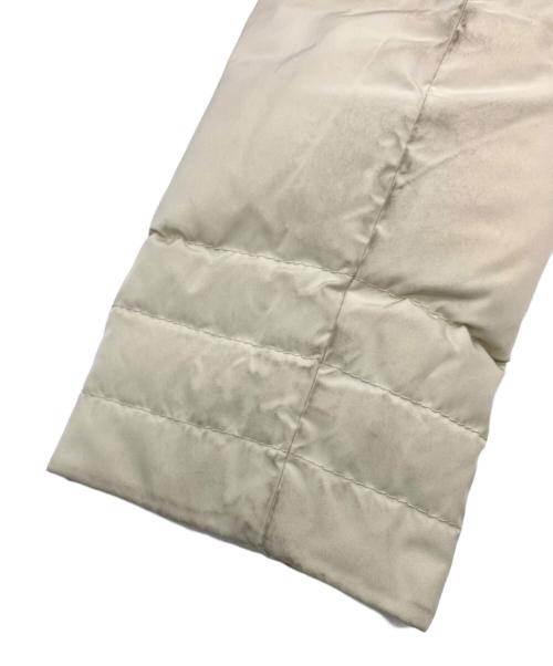 MONCLER（モンクレール）MONCLER (モンクレール) ダウンコート ホワイトの古着・服飾アイテム