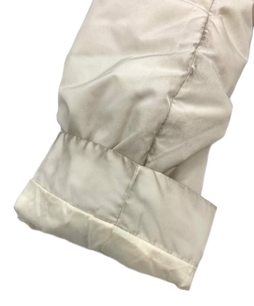 MONCLER（モンクレール）MONCLER (モンクレール) ダウンコート ホワイトの古着・服飾アイテム