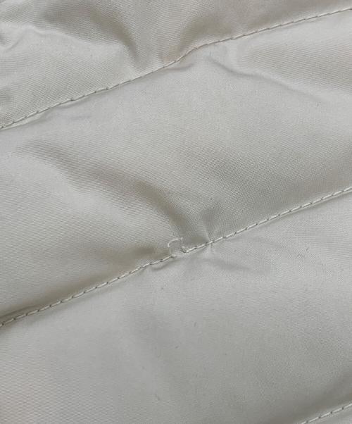 MONCLER（モンクレール）MONCLER (モンクレール) ダウンコート ホワイトの古着・服飾アイテム