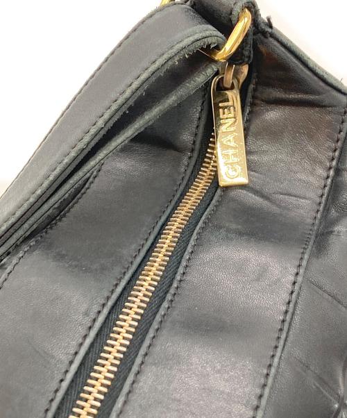 CHANEL（シャネル）CHANEL (シャネル) チョコバー ショルダーバッグ ブラックの古着・服飾アイテム