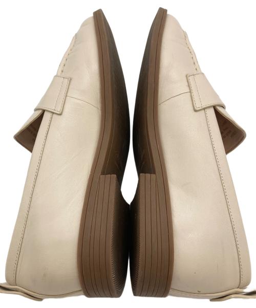 COLE HAAN（コールハーン）COLE HAAN (コールハーン) スタッシペニーローファー ベージュ×ブラウン サイズ:6　1/2の古着・服飾アイテム
