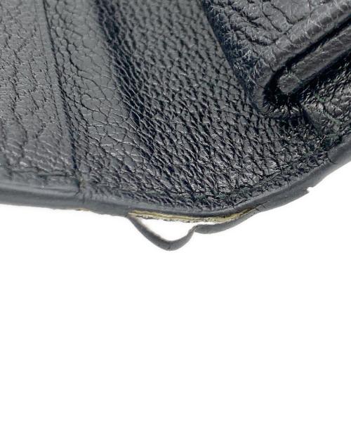 MIU MIU（ミュウミュウ）MIU MIU (ミュウミュウ) 2つ折り財布 ブラックの古着・服飾アイテム