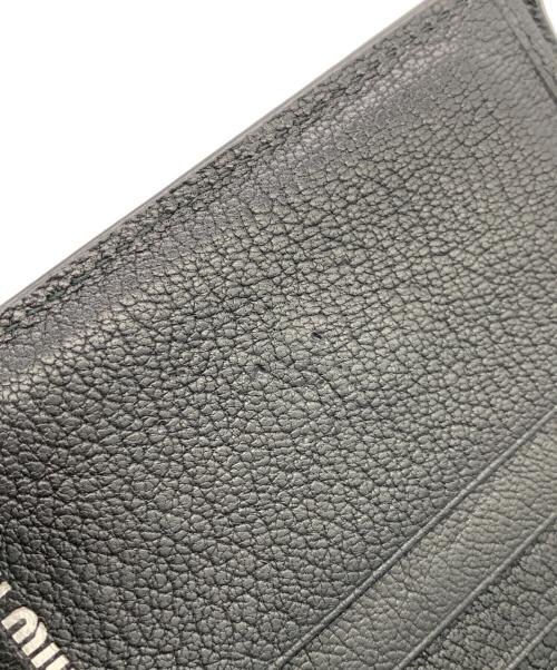 MIU MIU（ミュウミュウ）MIU MIU (ミュウミュウ) 2つ折り財布 ブラックの古着・服飾アイテム