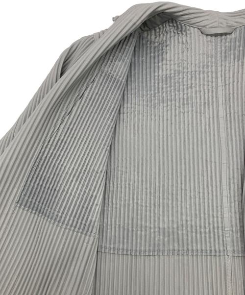 HOMME PLISSE ISSEY MIYAKE（オム プリッセ イッセイ ミヤケ）HOMME PLISSE ISSEY MIYAKE (オムプリッセ イッセイ ミヤケ) プリーツジャケット ポロシャツ グレー サイズ:1の古着・服飾アイテム