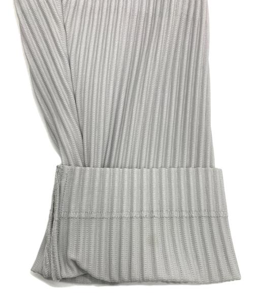 HOMME PLISSE ISSEY MIYAKE（オム プリッセ イッセイ ミヤケ）HOMME PLISSE ISSEY MIYAKE (オムプリッセ イッセイ ミヤケ) プリーツジャケット ポロシャツ グレー サイズ:1の古着・服飾アイテム