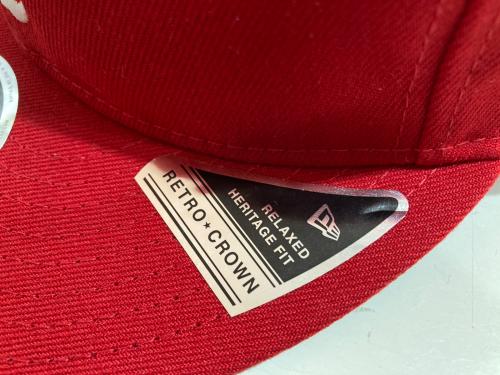 SAINT MICHAEL（セントマイケル）SAINT MICHAEL (セントマイケル) New Era (ニューエラ) キャップ レッド 未使用品の古着・服飾アイテム