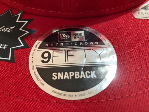 SAINT MICHAEL（セントマイケル）SAINT MICHAEL (セントマイケル) New Era (ニューエラ) キャップ レッド 未使用品の古着・服飾アイテム