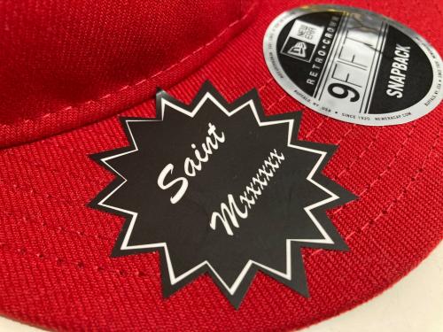 SAINT MICHAEL（セントマイケル）SAINT MICHAEL (セントマイケル) New Era (ニューエラ) キャップ レッド 未使用品の古着・服飾アイテム