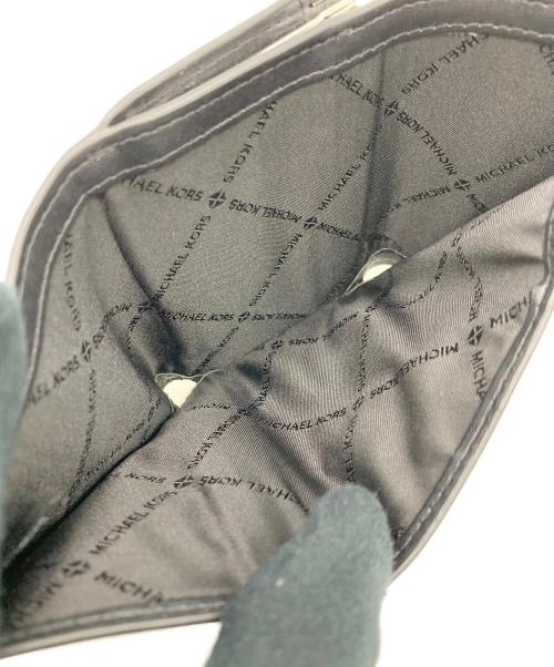 MICHAEL KORS（マイケル・コース）MICHAEL KORS (マイケルコース) 2つ折り財布 ブラックの古着・服飾アイテム