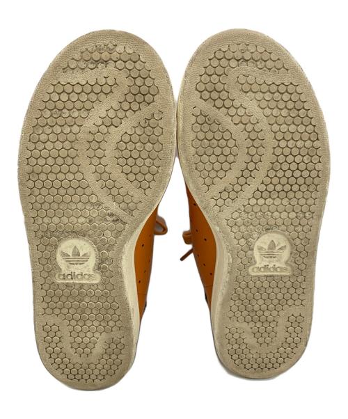 adidas（アディダス）adidas (アディダス) STANSMITH ライオンキング スカー ブラウン×ブラック サイズ:22.5の古着・服飾アイテム